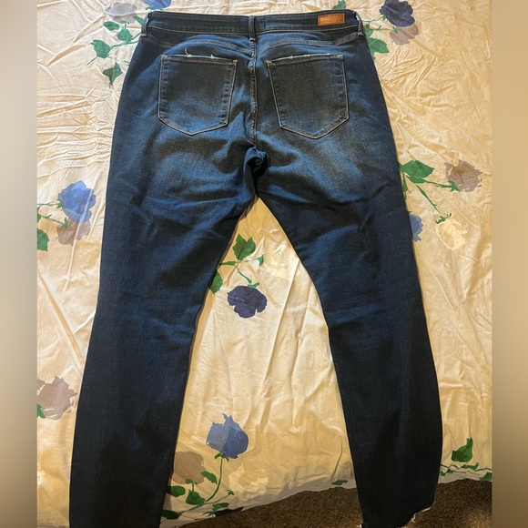 A&F Jeans - Picture 2 of 2